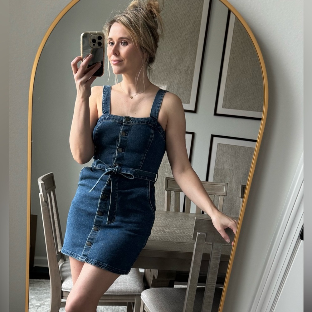Hollister Medium Color Denim Button-Down Adjustable Strap Dress With Belt - Picture 5 of 16